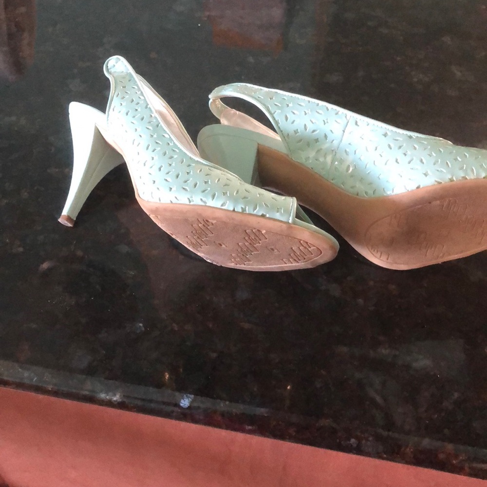 Shoes - Picture 3 of 4